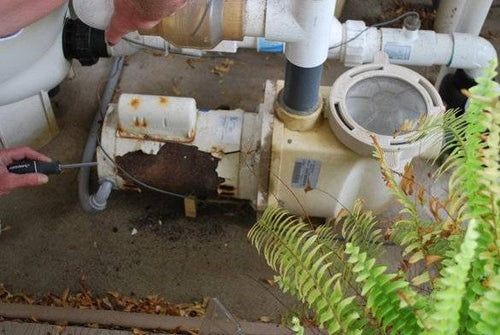Pool before repair work